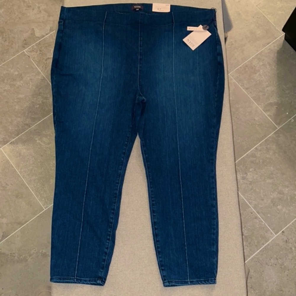 NYDJ Pull On Skinny Ankle Pintucks-NWT-REDUCED